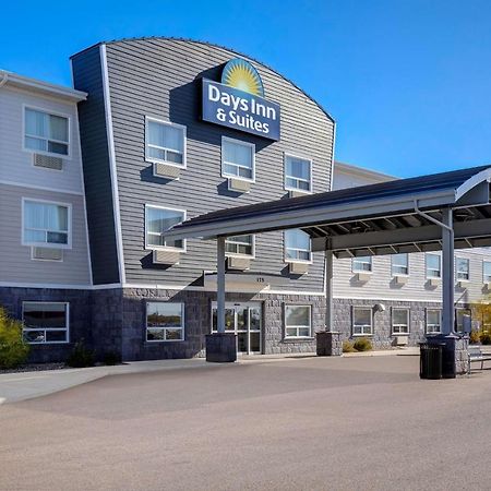 Days Inn & Suites By Wyndham Warman Exterior foto